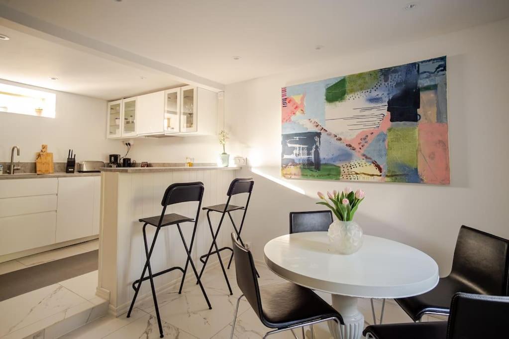Outstanding Apartment Close To Gothenburg Кунґельв Екстер'єр фото