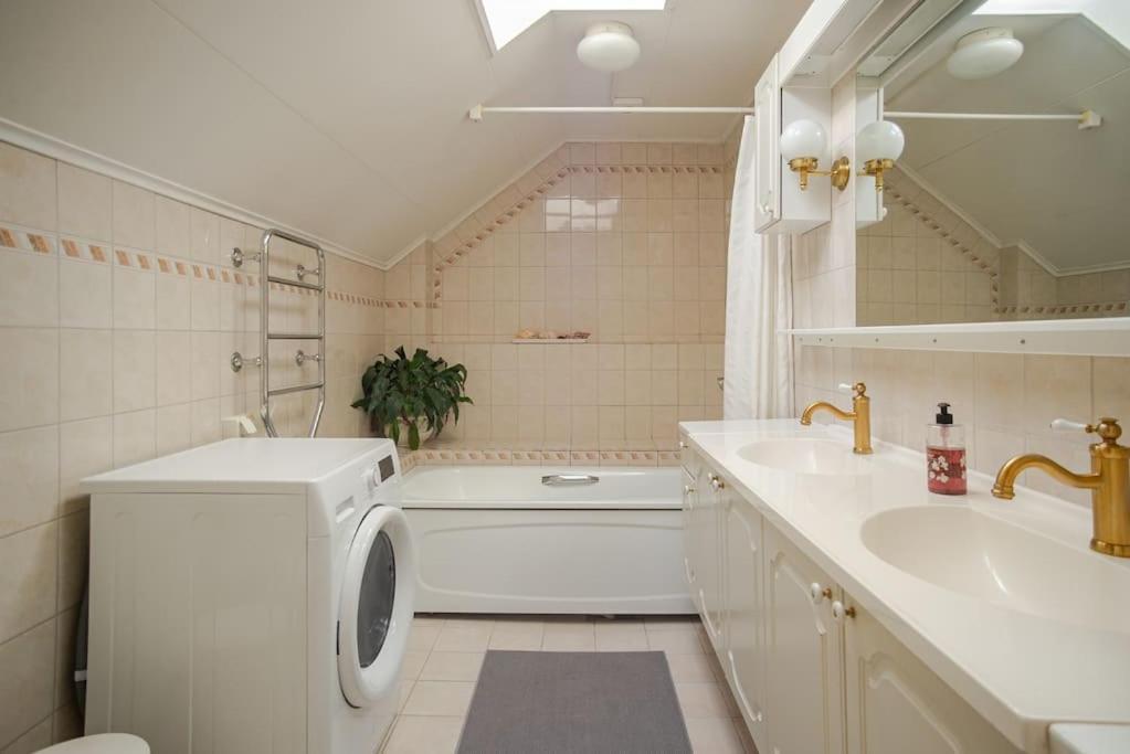 Outstanding Apartment Close To Gothenburg Кунґельв Екстер'єр фото